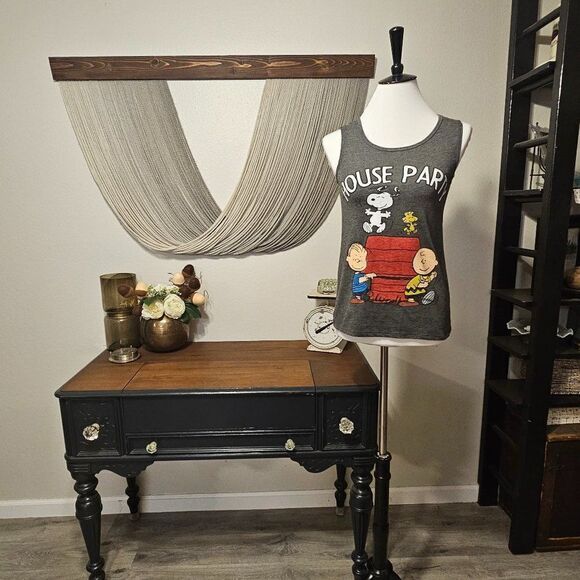 Peanuts "House Party" Tank Sz XS - Picture 1 of 5